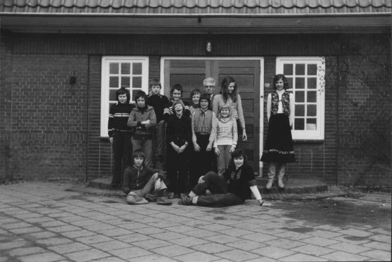 0130-1975-0002 Prot. School 1975.jpg